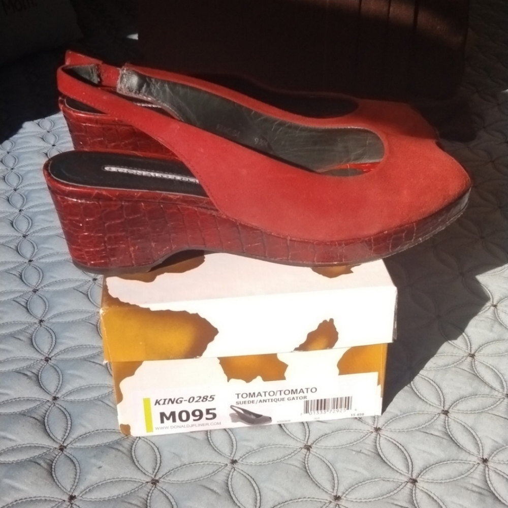 Women's platform sling